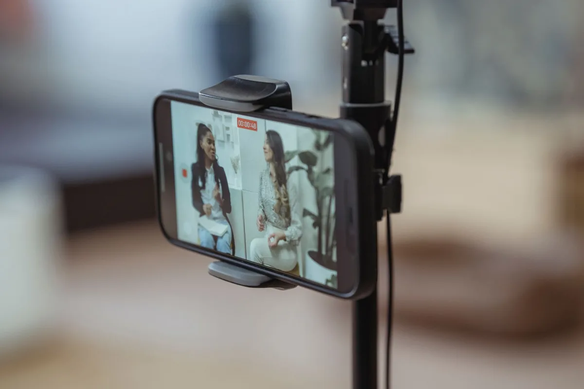 Meta algoritma değişimi sonrasında sosyal medya video analizi