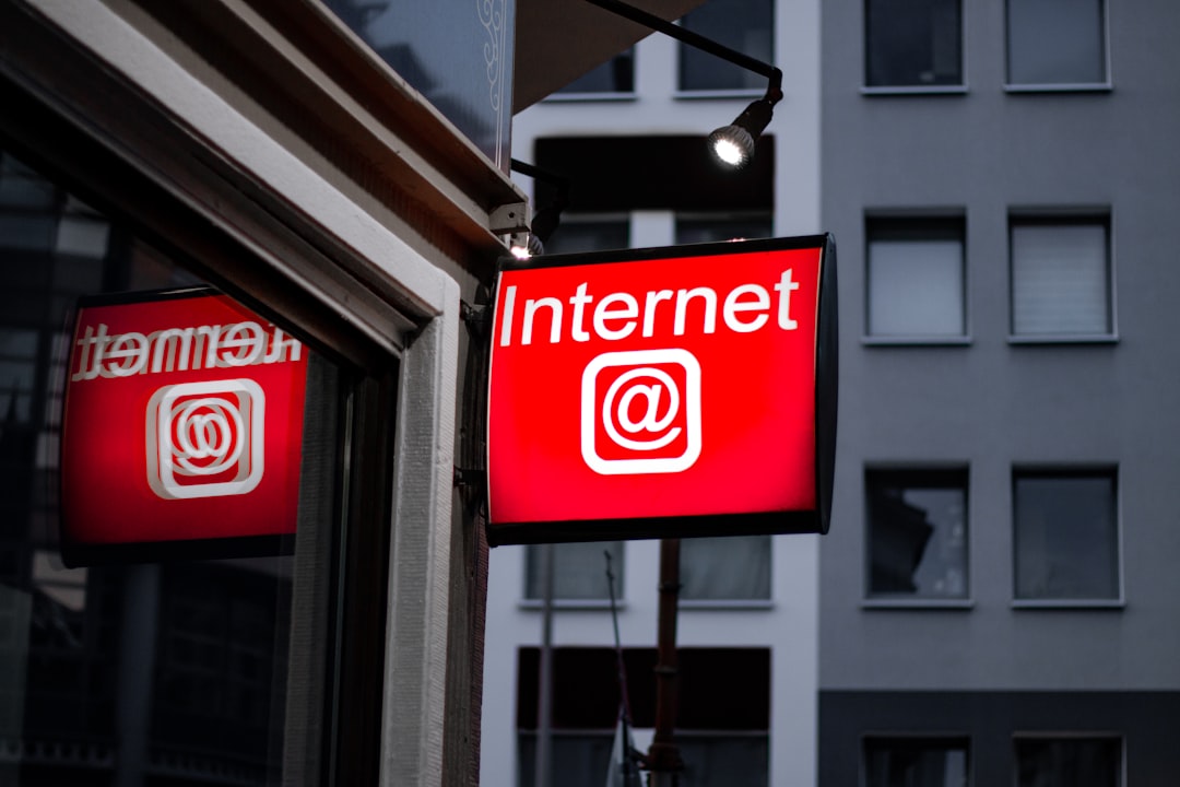 get(split( [internet, vinton cerf, teknoloji, internetin babası, bilişim, internet history] ; , ); 1)