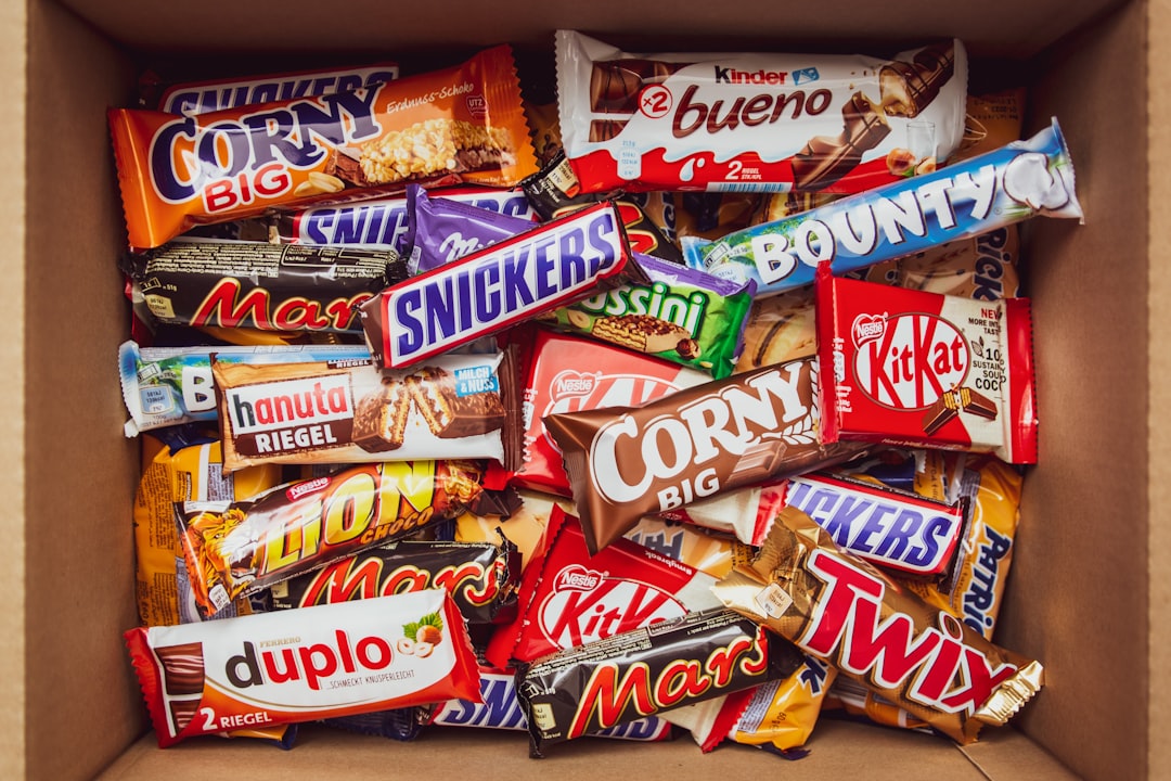 get(split( [Ülker, çikolatalı gofret, kampanya, sosyal medya, beğeni, chocolate snack] ; , ); 1)