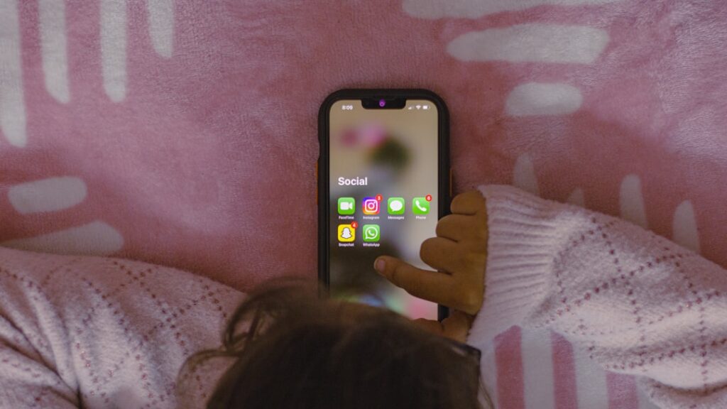 get(split( [çocuk telefonu, sabit hat, retro tasarım, güvenli iletişim, pinwheel, kids phone] ; , ); 1)