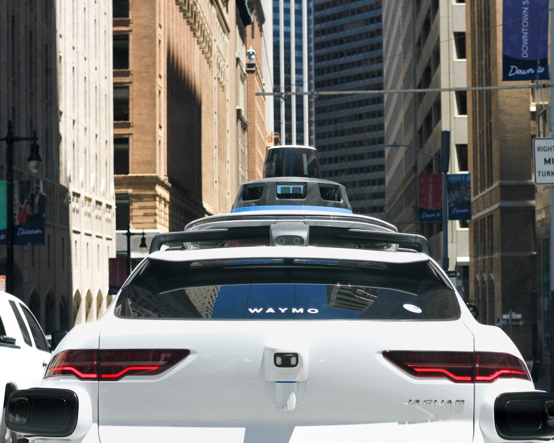 get(split( [Tesla, otonom araç, robotaksi, sürücüsüz otomobil, ulaşım teknolojisi, autonomous vehicle] ; , ); 1)